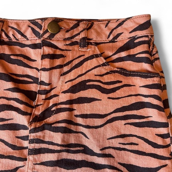Gianni Bini Girls Orange Tiger-Print Denim Mini Skirt | Size 10 - Picture 2 of 6
